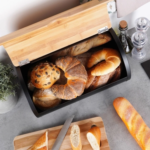 Interior spațios pentru diferite tipuri de produse de panificație