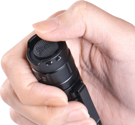 Design EDC compact și operare ușoară