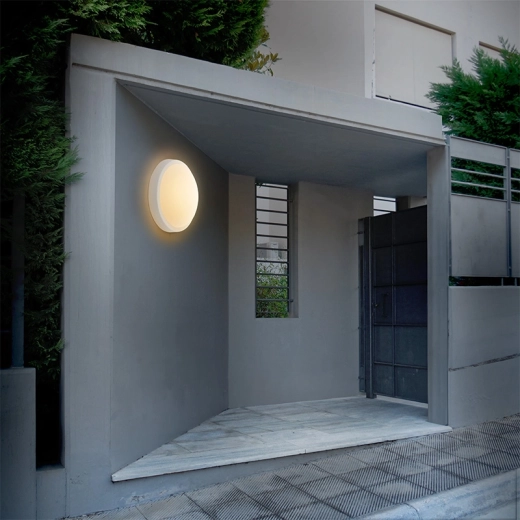 Construcție rezistentă pentru utilizare în exterior
