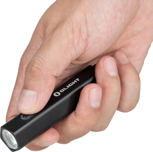 Formă ergonomică și rezistență IPX8