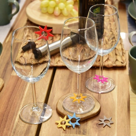 Fixare ușoară pe margine și pe picior