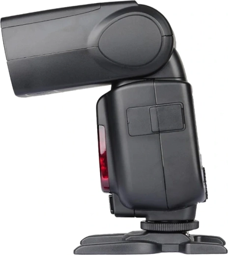 Cap rotativ/basculant și zoom 24–200 mm
