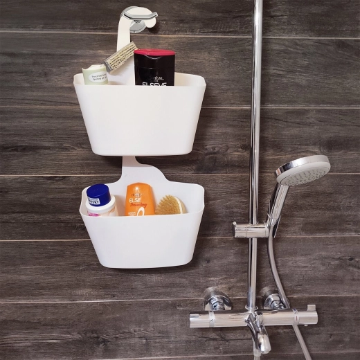 Depozitare organizată a produselor cosmetice în duș
