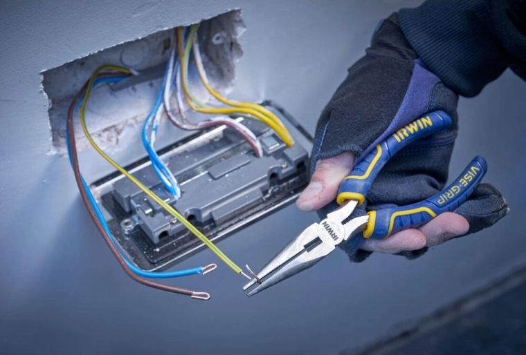 Profil subțire pentru lucru în spații înguste