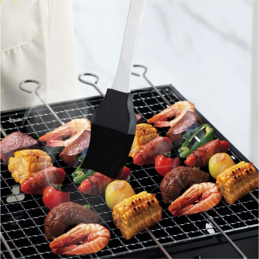 Pensulă pentru marinade și mânere lungi pentru o utilizare sigură