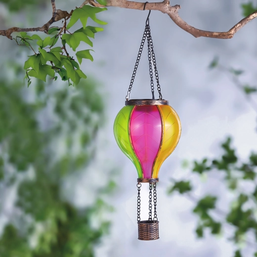 Lampă solară suspendată în formă de balon cu aer cald, cu efect de flacără