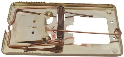 Capcană clasică pentru șobolani – capcană metalică tip clapetă