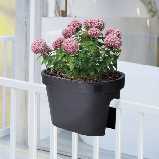 Montaj ușor și sigur pe balustradă