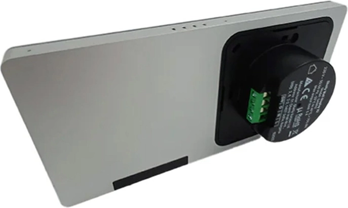 Releu integrat 230 V / 5 A: comutare direct din panou