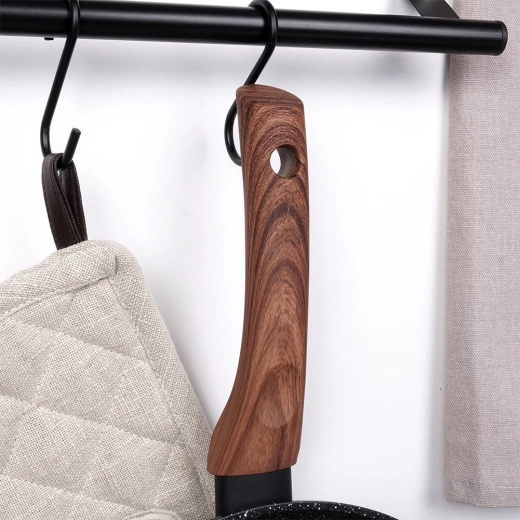 Aspect confortabil de lemn al mânerului