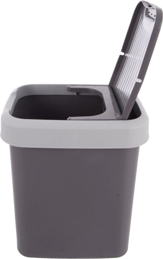 Posibilitate de blocare a capacului în poziție deschisă