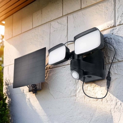 Panou solar detașabil pentru încărcare mai eficientă