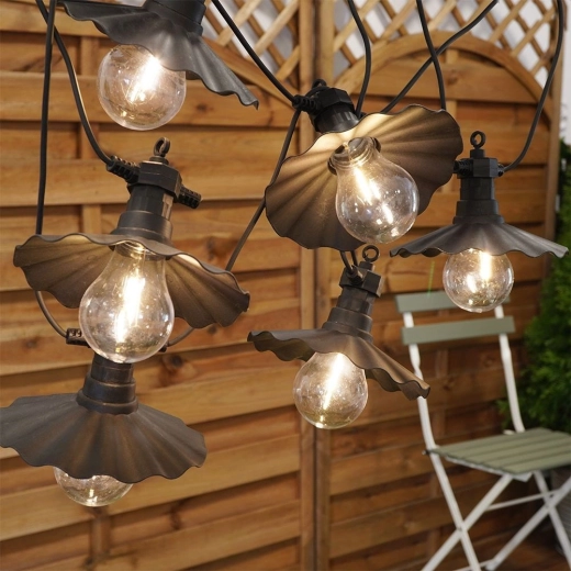 Lumină LED caldă pentru o atmosferă cozy