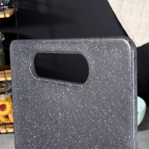 Igienic: nu absoarbe mirosuri sau lichide