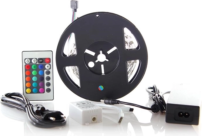 Bandă LED RGB Solight de 3 m cu telecomandă și adaptor