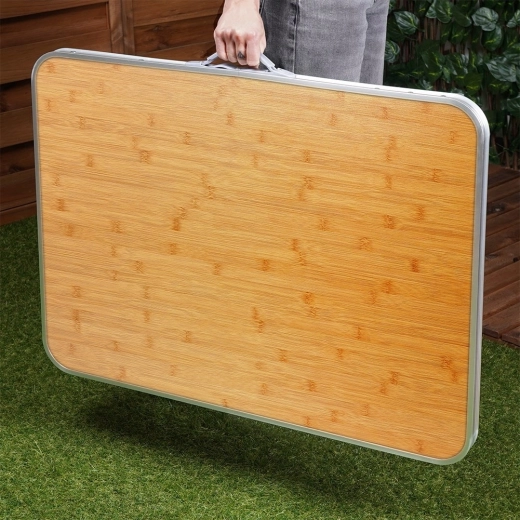 Se pliază ca un geamantan și o iei oriunde