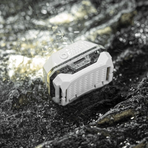 Rezistență robustă IP68 și greutate redusă