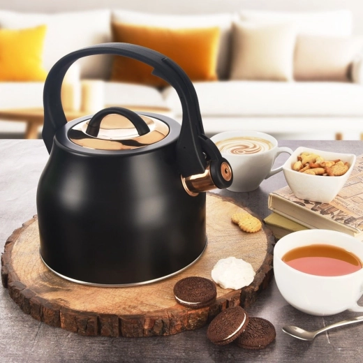 Design elegant în negru-auriu pentru orice bucătărie