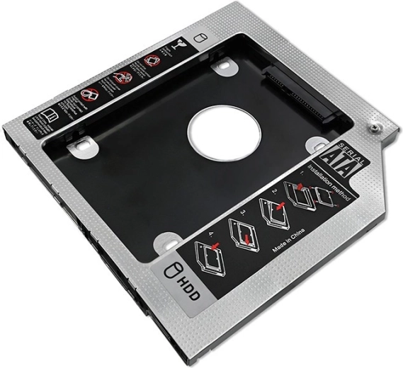Compatibil cu HDD și SSD de 2,5"