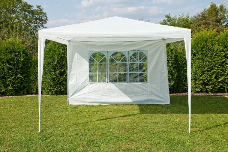 Fereastră pentru lumină și intimitate