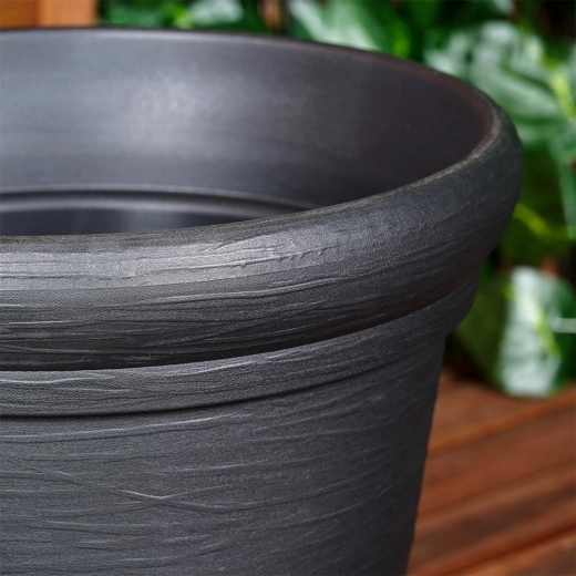 Material rezistent și ușor