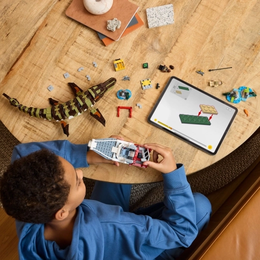 Construcție creativă cu LEGO Builder