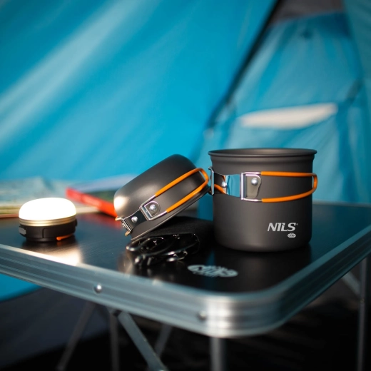 Design compact, stivuibil pentru rucsac