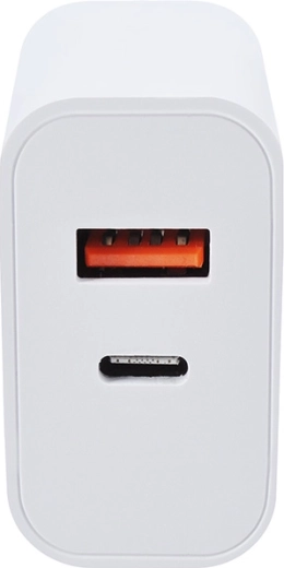 Două porturi: USB-A + USB-C