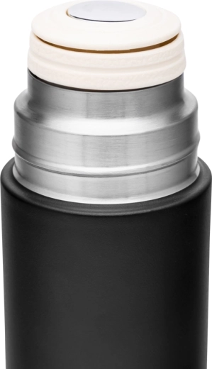 Design negru elegant cu detaliu din inox