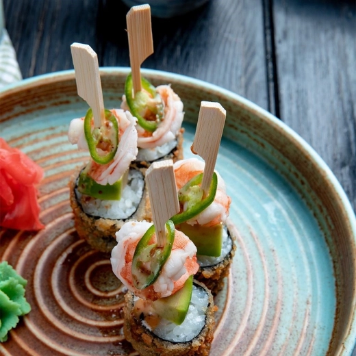 Universal pentru tapas, sushi și cocktailuri