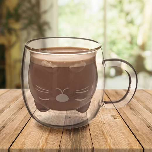 Design drăgălaș cu pisică, care atrage atenția