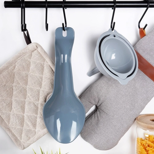 Curățare ușoară și posibilitate de agățare