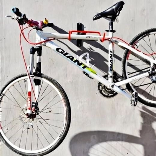 Depozitare sigură a bicicletei pe perete
