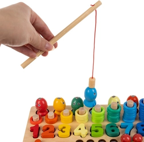 Distracție interactivă: pescuit magnetic și piese variate