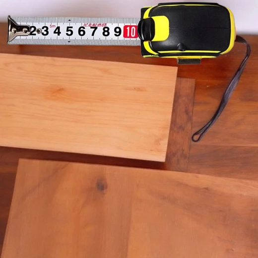 Măsurare precisă datorită benzii late din oțel