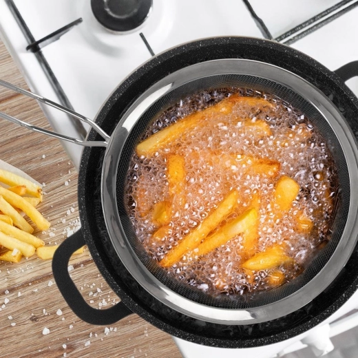 Ideal pentru prăjirea cartofilor pai