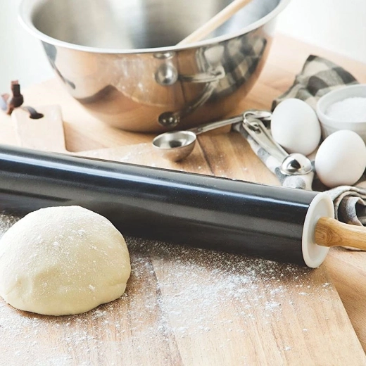 Mânere din lemn confortabile pentru o prindere sigură