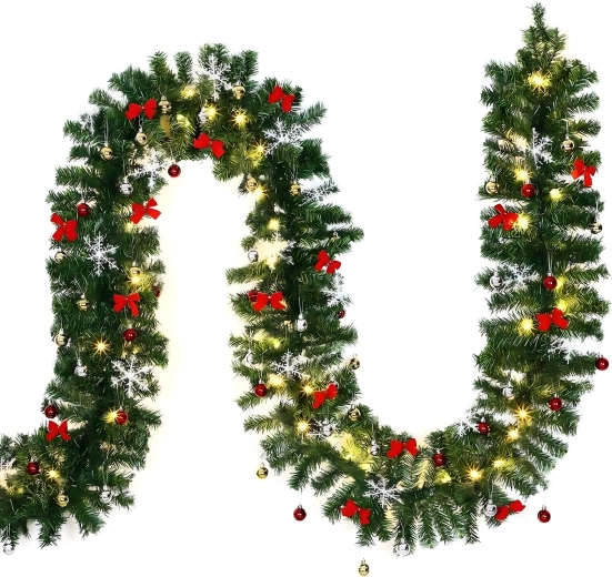 Rămurele dese și decor bogat