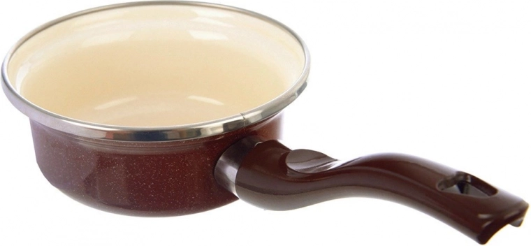 Utilizare versatilă pe toate tipurile de plite și în cuptor