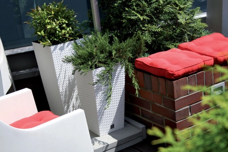 Inserție interioară pentru plantare comodă