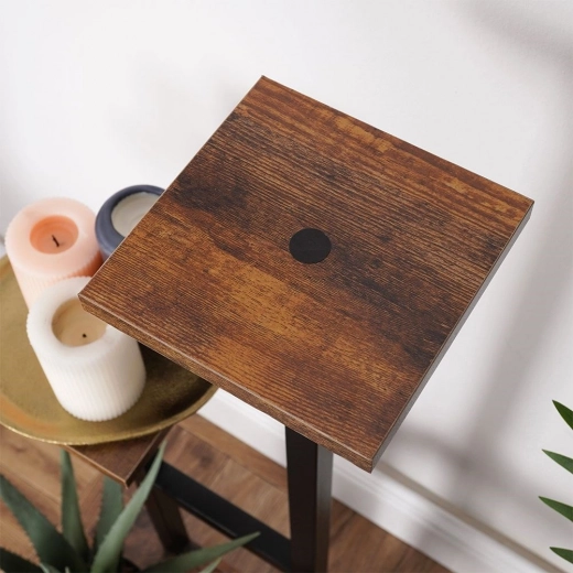 Rafturi de calitate cu decor de lemn