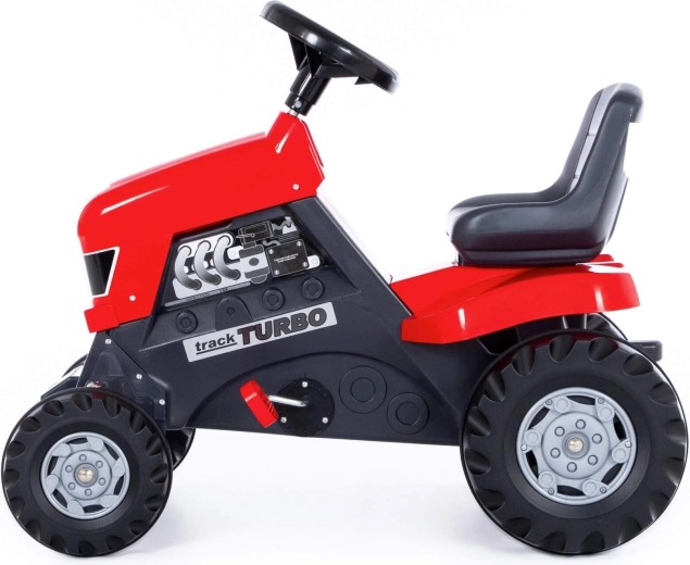 Detalii realiste și direcție ușoară