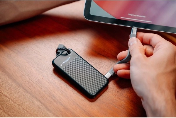 Transfer rapid de date prin USB-C