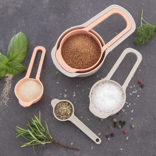 Stivuibile și mereu la îndemână