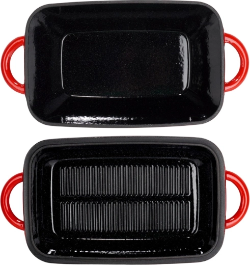 Două vase într-unul: tavă + capac grill