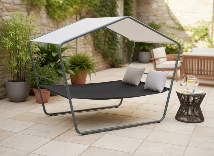 Copertină împotriva soarelui și a burniței