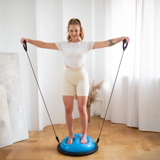 Antrenamentul părții superioare a corpului cu benzi elastice