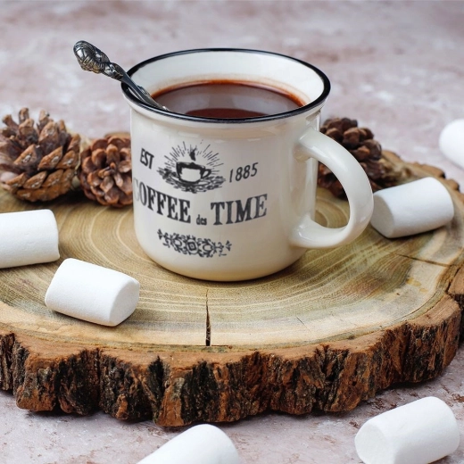 Volum compact de 160 ml pentru espresso și flat white