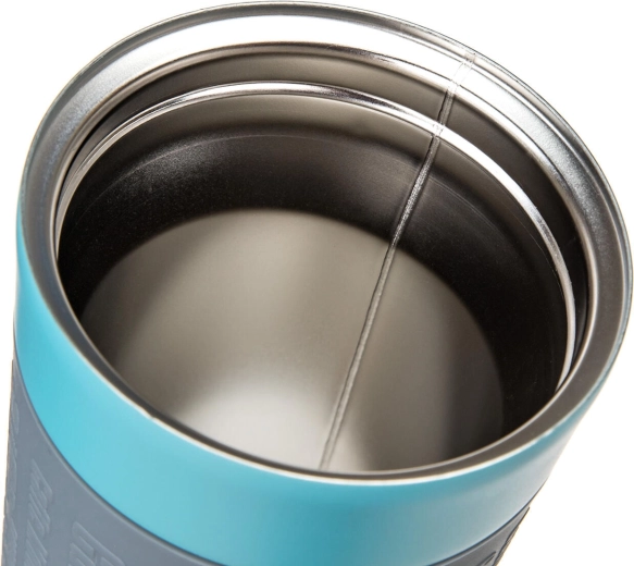 Izolație din inox cu pereți dubli pentru menținerea temperaturii mai mult timp