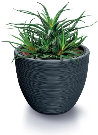 Plastic ușor și rezistent, cu protecție UV